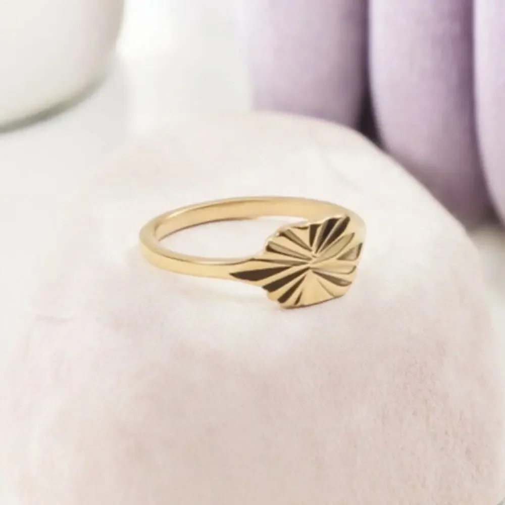 NEW yellow gold plated sunburst singlet ring jewelry size 8 B25A
